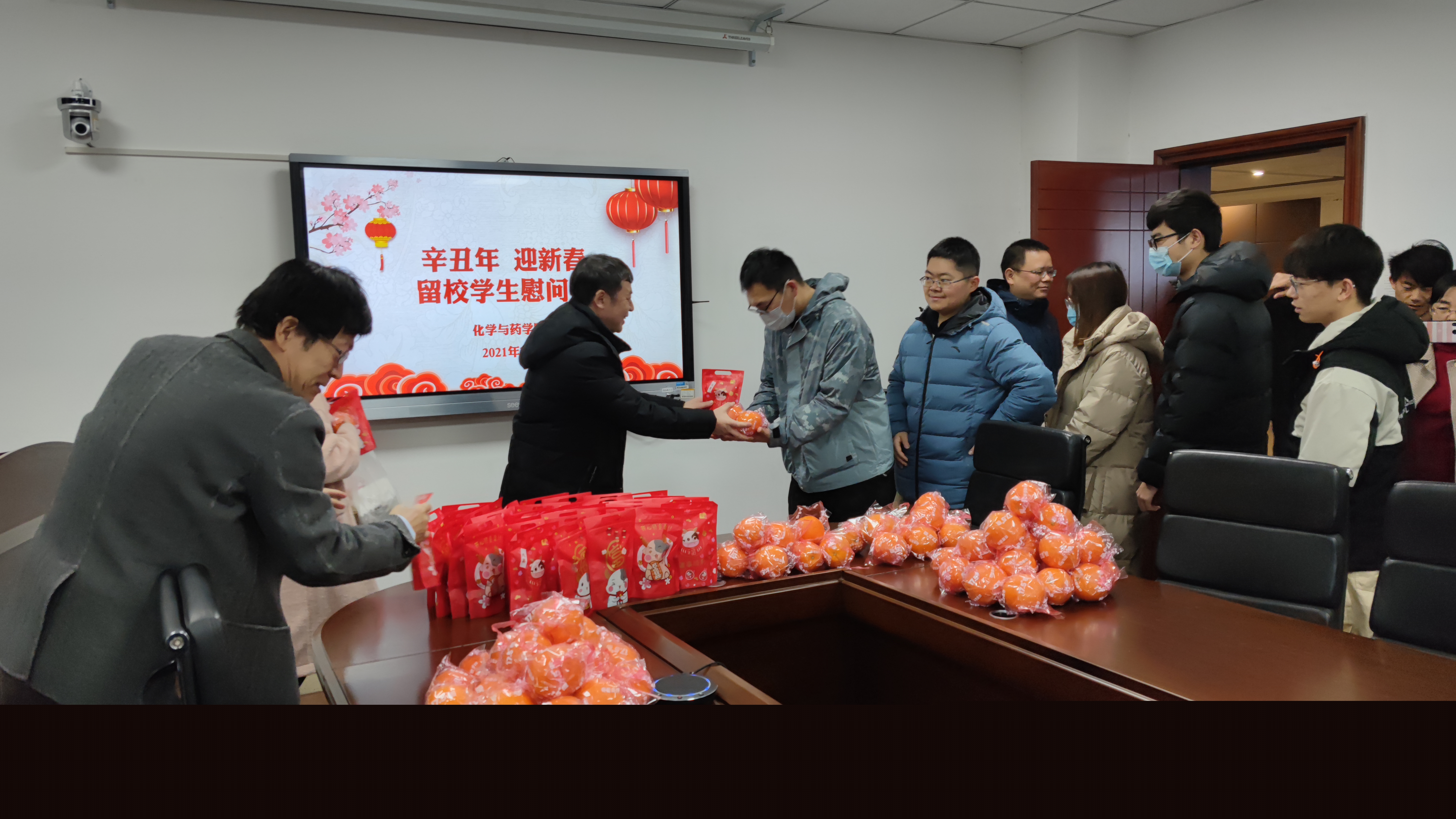 ab218caf719f41babab8a0011afc331f.jpg